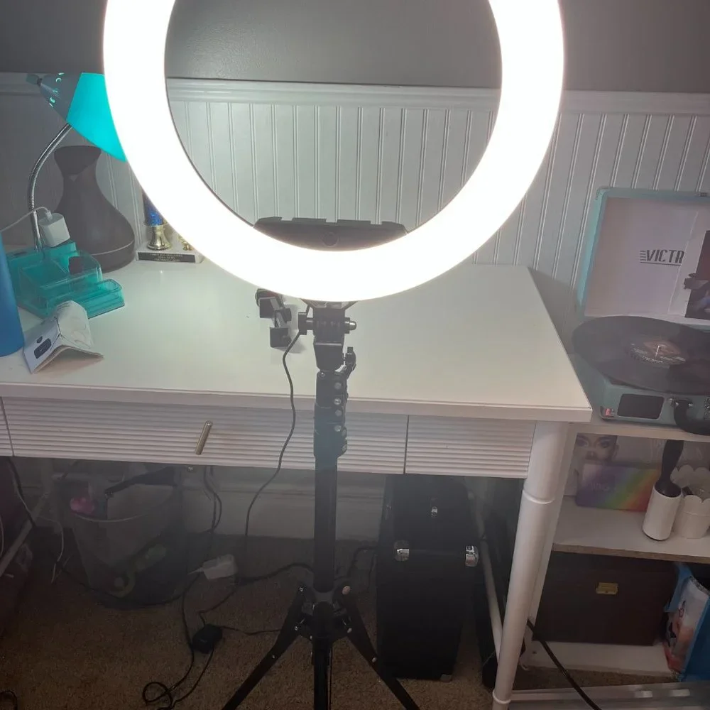 Esker Ring Light